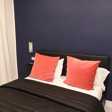 Kennedy Hotel 2*
