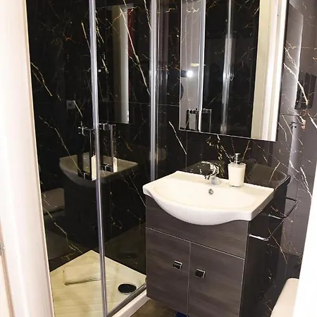 Kennedy Hotel 2*