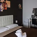 Kennedy 2* Nápoly